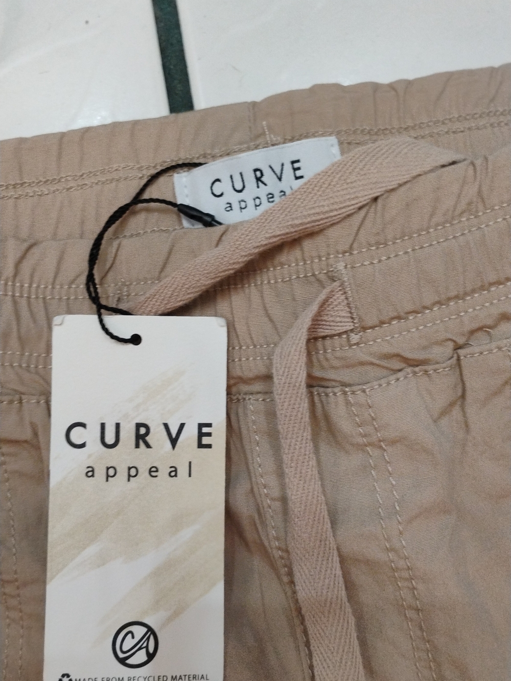 Curve Appeal Roll-Cuff Pants in Tan SZ 4 NWT - Picture 5 of 5